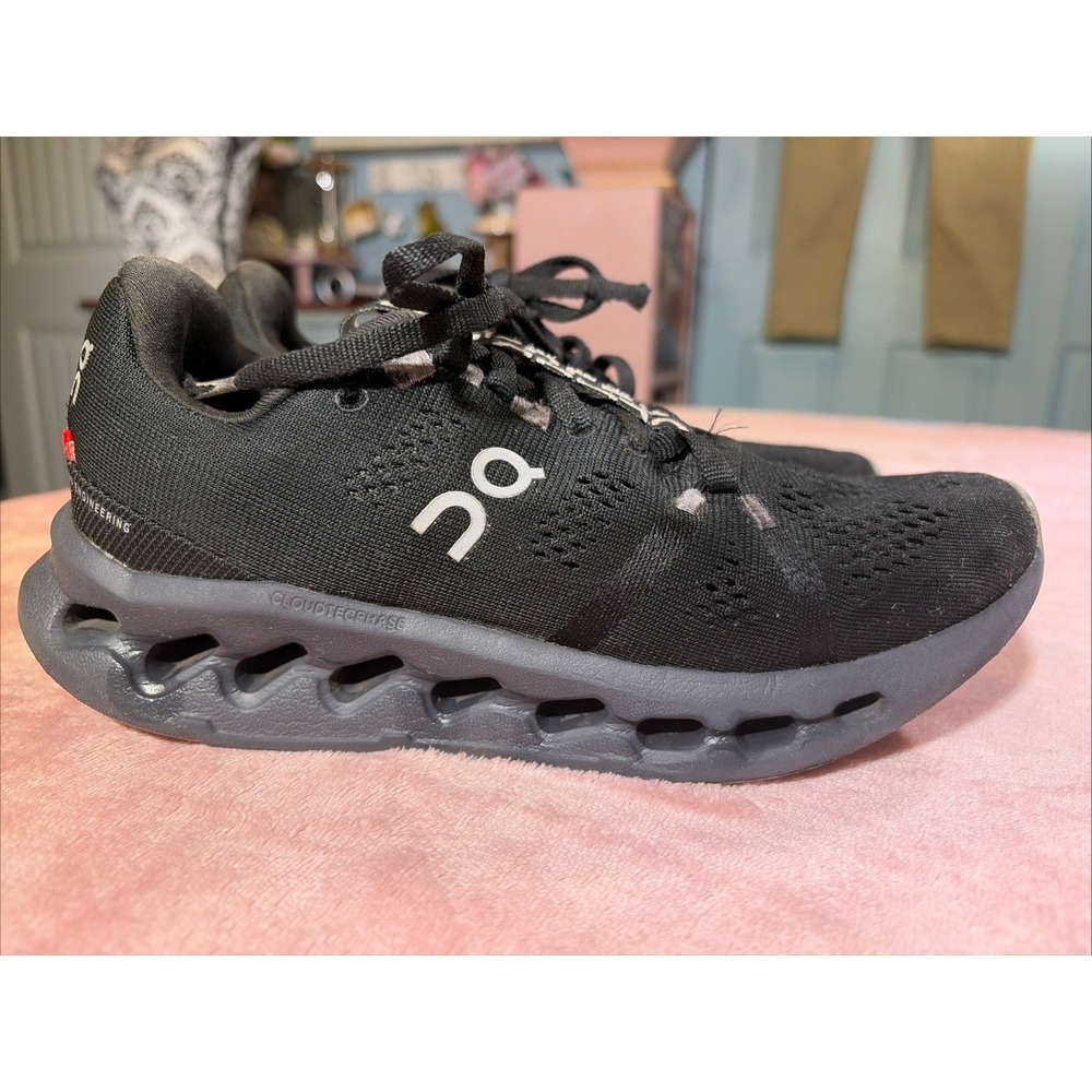 ON Cloud Black Cloud Surfer Sneakers Size 6.5.  Womens.